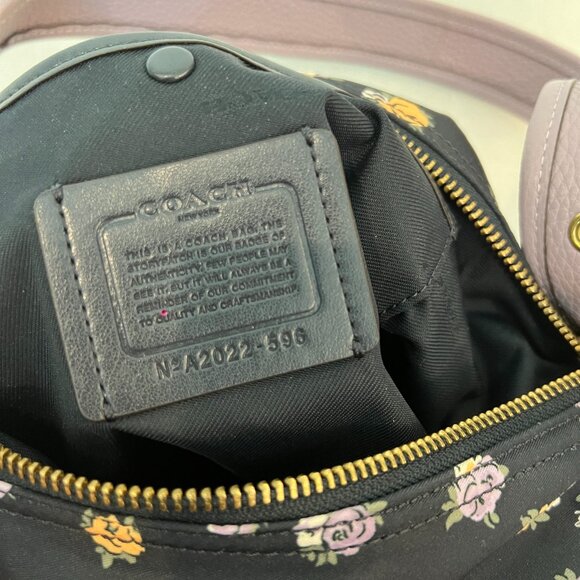 Coach VINTAGE ROSE PRINT NYLON CARGO SHOULDER - Picture 3 of 3